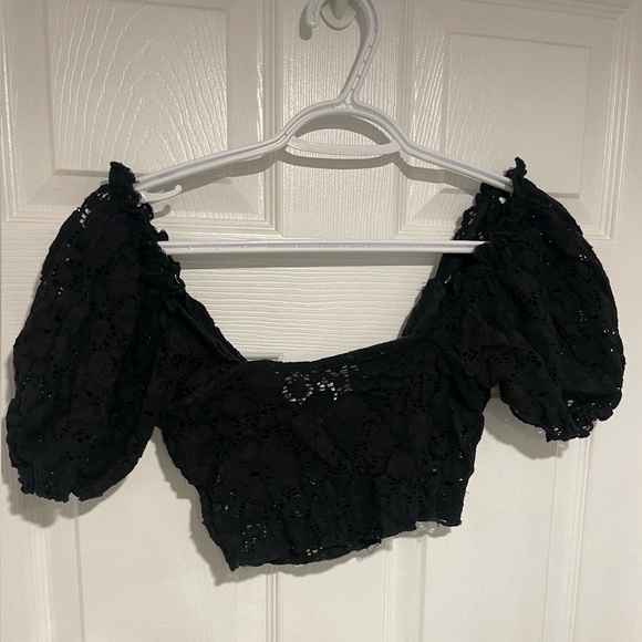 Urban Outfitters - Lace Crop Top - Picture 5 of 6